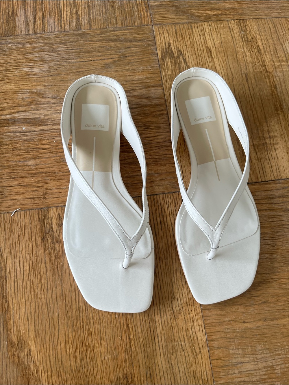 Dolce Vita Gizel Flip Flop White